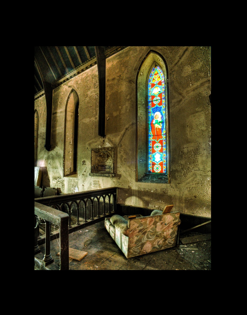 The Pew of Holy Innocents.  Nikon Df camera, Vivitar 19mm f/3.8 lens.  Photo by Chuck Miller.